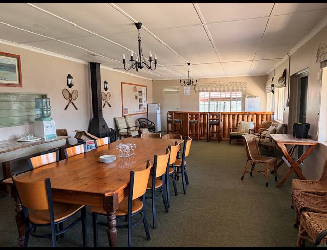 BEDROOM CLUB FOR SALE IN HIMEVILLE